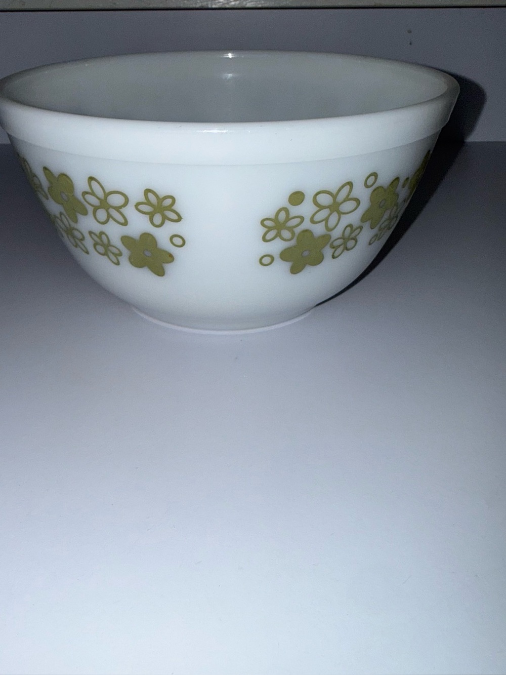 Pyrex Spring Blossom Crazy Daisy Mixing Bowl #402 1 1/2 Qt
